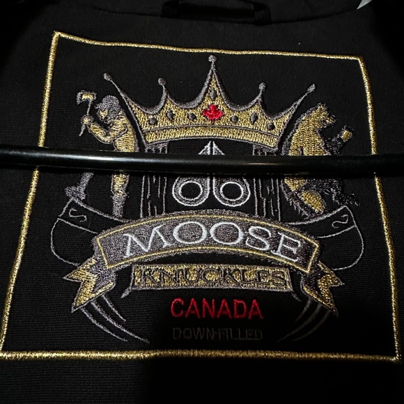 🧥 Moose Knuckles Women’s Cloud Shearling Bomber – Size Small – Brand New! 🧥 - Picture 2 of 4